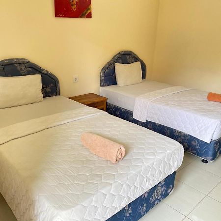Twins Homestay Canggu Екстериор снимка