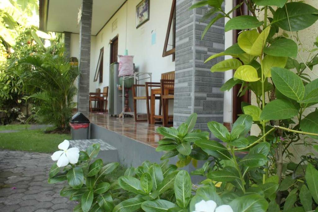 Twins Homestay Canggu Екстериор снимка